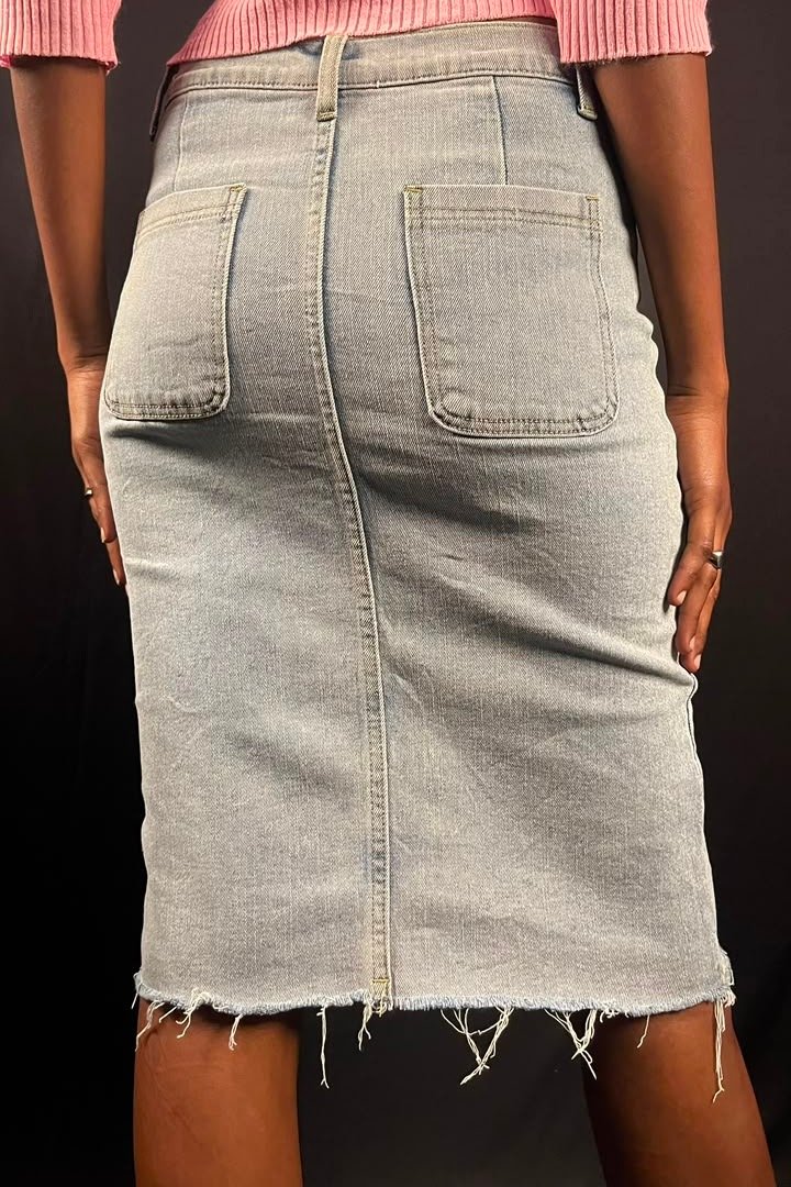 Light-Wash Front-Slit Denim Midi Skirt - Image 3